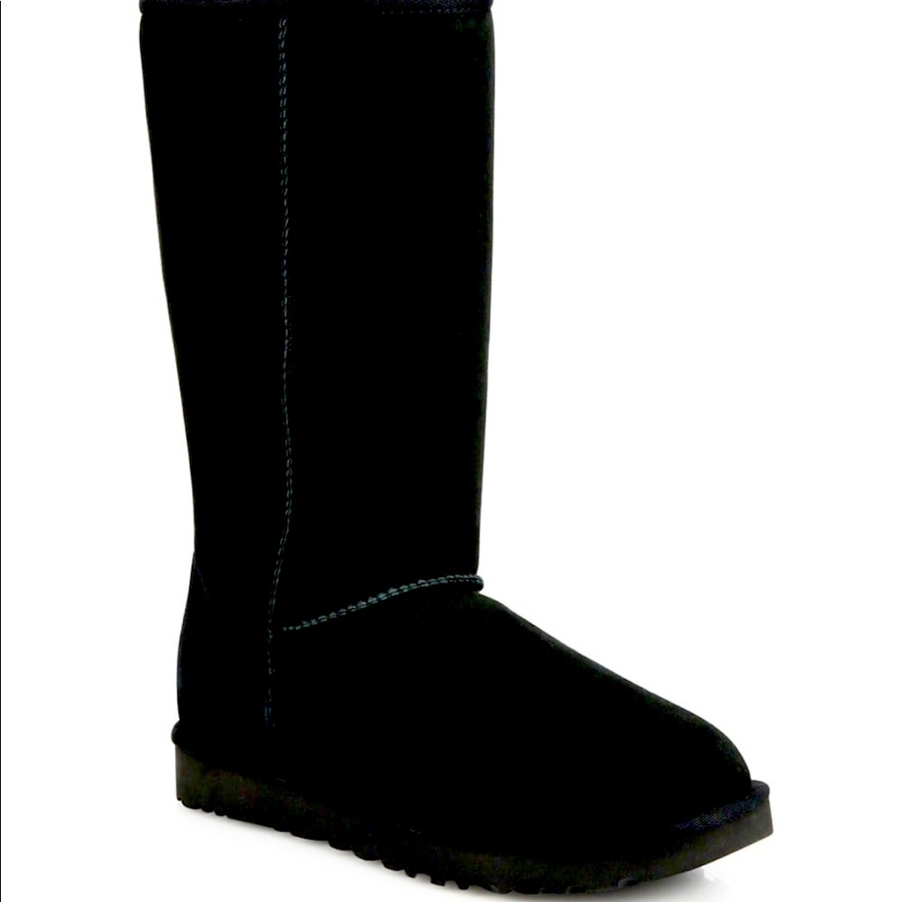 Uggs - image 1